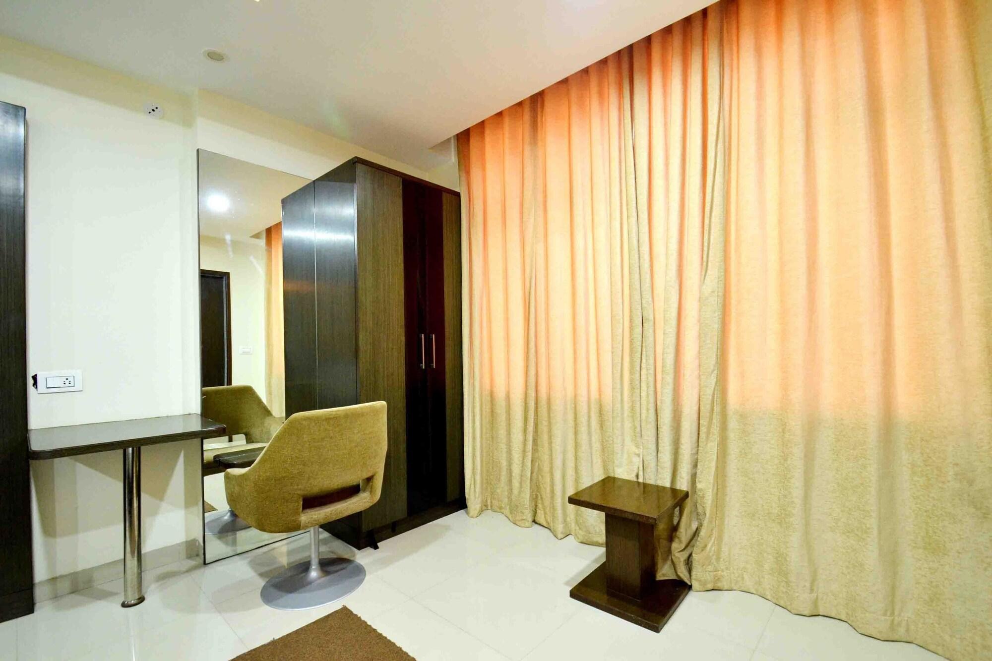 Capital O 1546 The Sensation Hotel Indore Ngoại thất bức ảnh