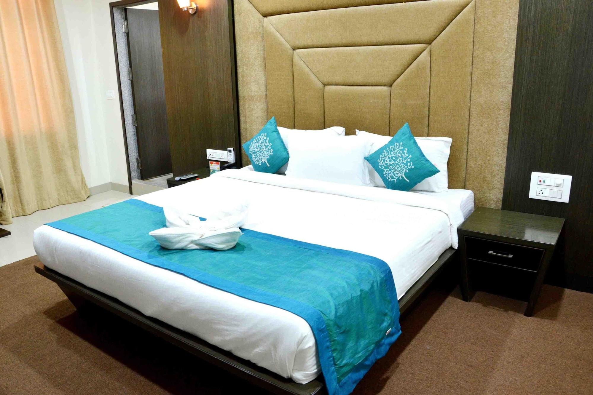 Capital O 1546 The Sensation Hotel Indore Ngoại thất bức ảnh