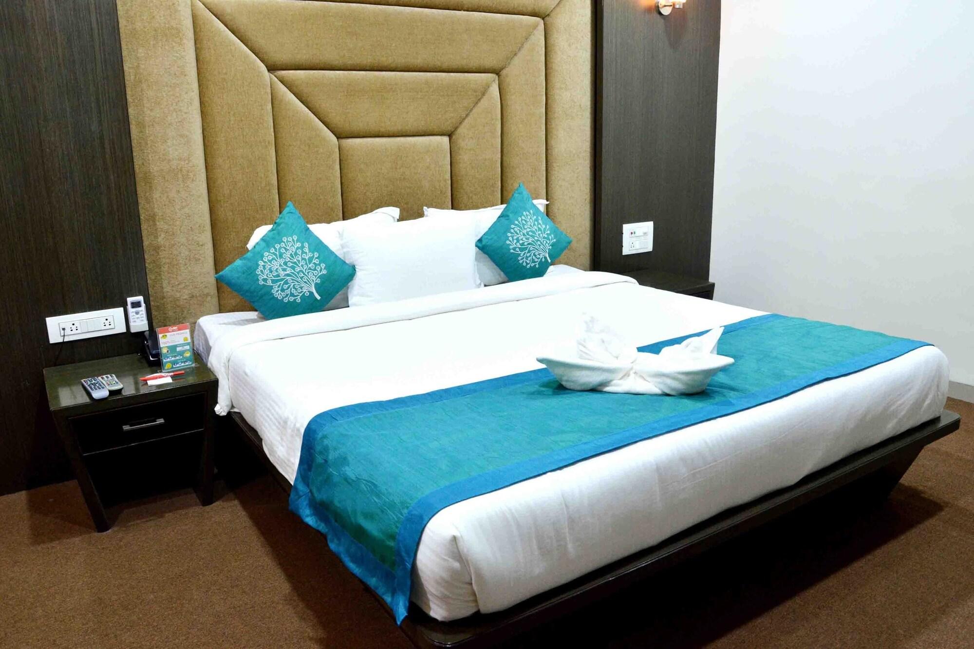 Capital O 1546 The Sensation Hotel Indore Ngoại thất bức ảnh