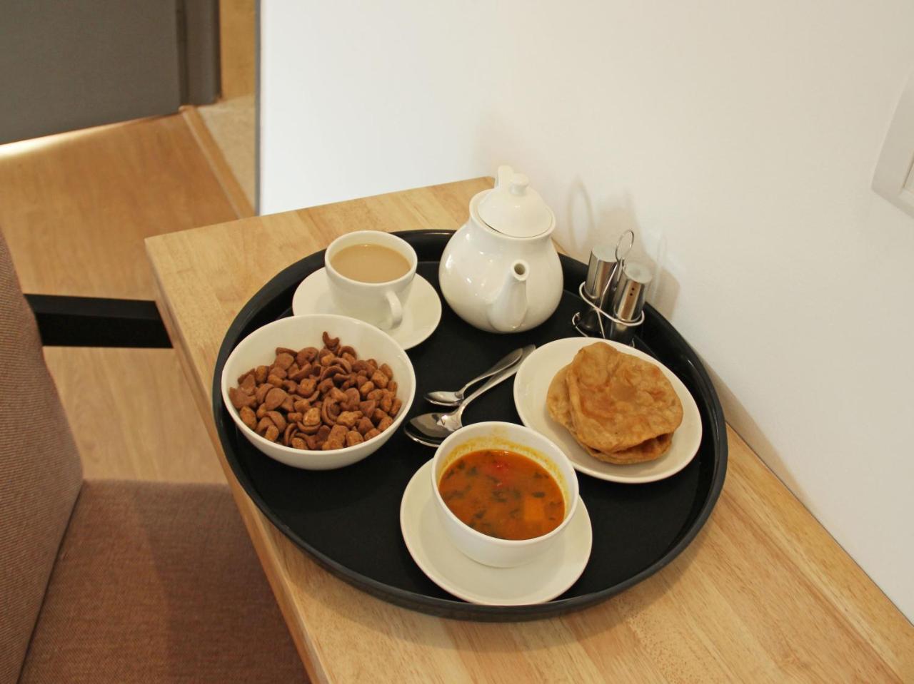 Capital O 1546 The Sensation Hotel Indore Ngoại thất bức ảnh